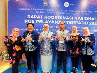 Banjarbaru Dorong Penguatan Posyandu, Wali Kota dan Ketua TP Posyandu Hadiri Rakornas 2025