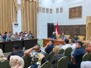 Pj. Sekda Banjarbaru Sirajoni Pimpin Rapat Kesiapan Menyambut Jamaah Haul Sekumpul 5 Rajab 1447 H