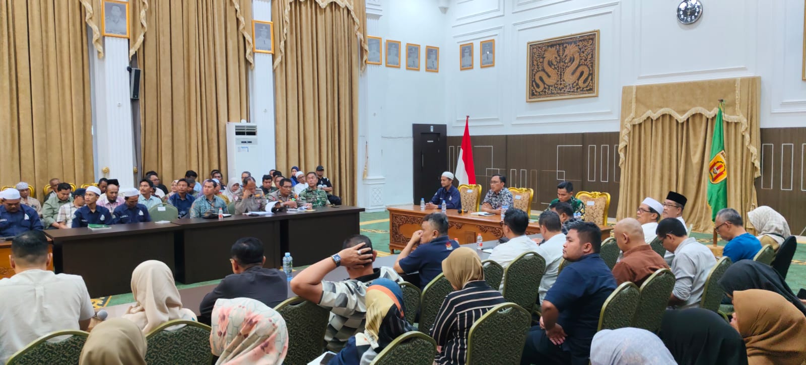 Pj. Sekda Banjarbaru Sirajoni Pimpin Rapat Kesiapan Menyambut Jamaah Haul Sekumpul 5 Rajab 1447 H