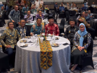 Wali Kota Banjarbaru Hadiri High Level Meeting TPID se-Kalsel: Jaga Stabilitas Harga Menjelang Nataru