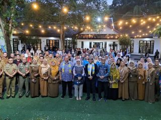 Wali Kota Banjarbaru bersama Narasumber dan Pelaku UMKM Banjarbaru