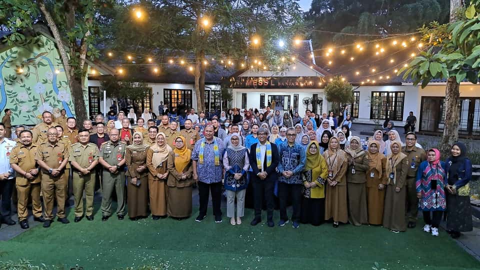 Wali Kota Banjarbaru bersama Narasumber dan Pelaku UMKM Banjarbaru