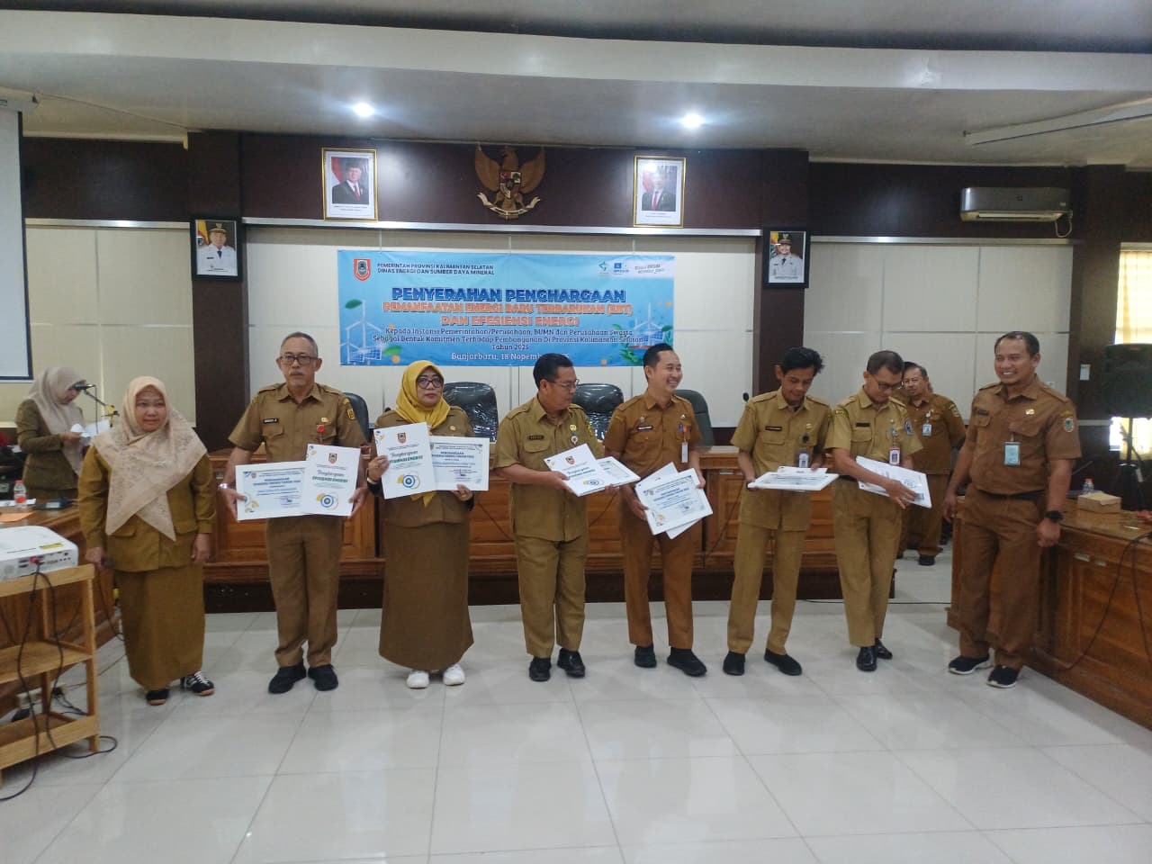 Dinas Sosial Kota Banjarbaru Raih Terbaik I Penghargaan EBT dan Efisiensi Energi 2025