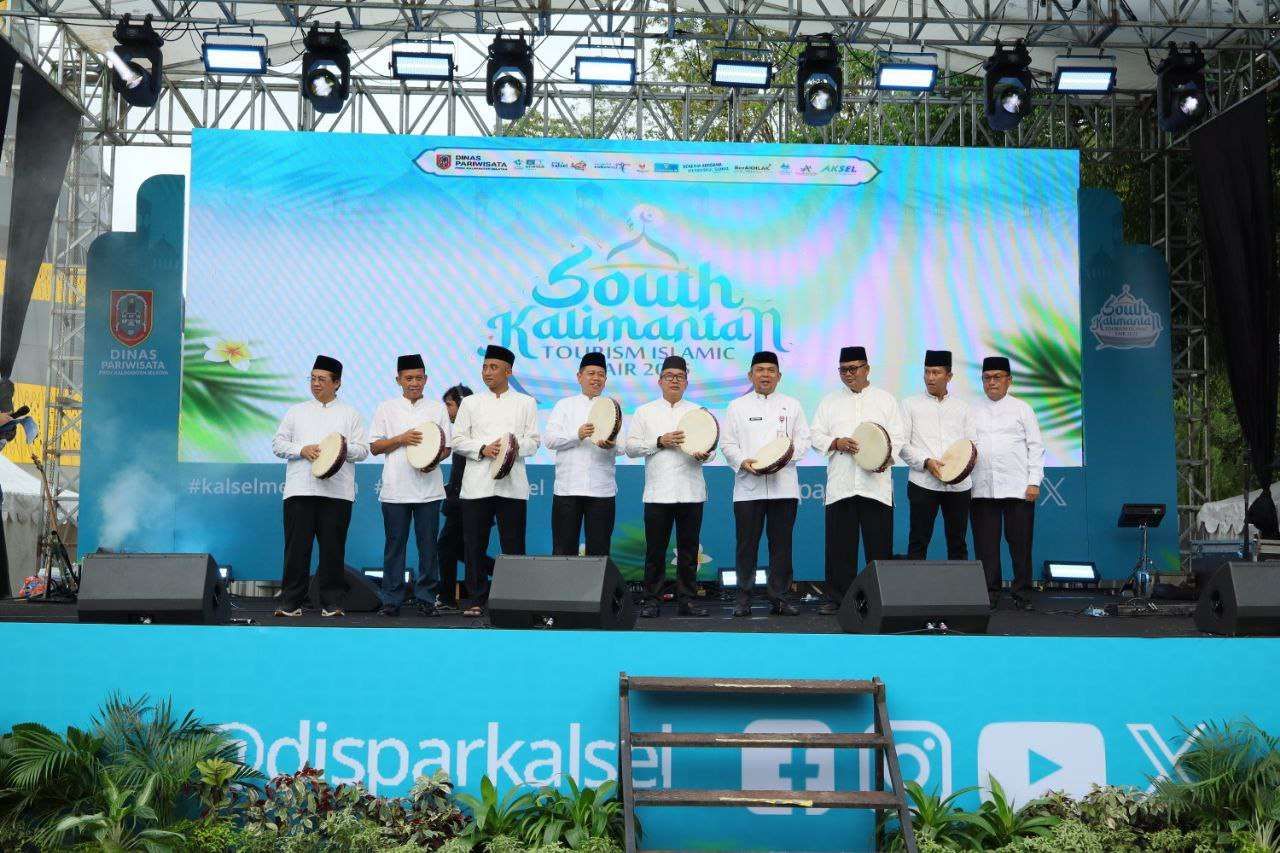 TP PKK Banjarbaru Dukung Penguatan Branding Wisata Religi di South Kalimantan Tourism Islamic Fair 2025