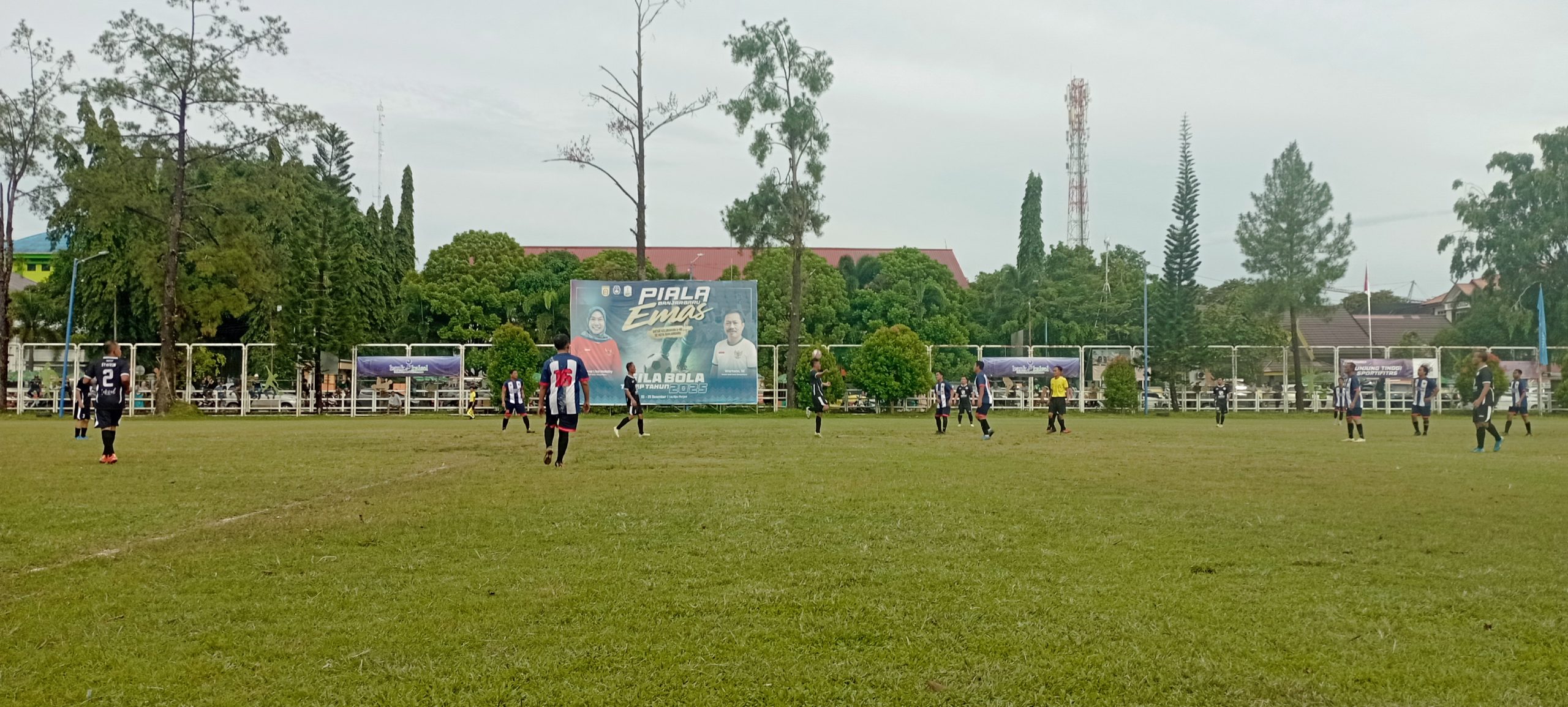 Gol Menit ke-70 Adi Antar Loktabat Selatan Unggul atas Sungai Ulin di Semifinal Piala Banjarbaru Emas U-40