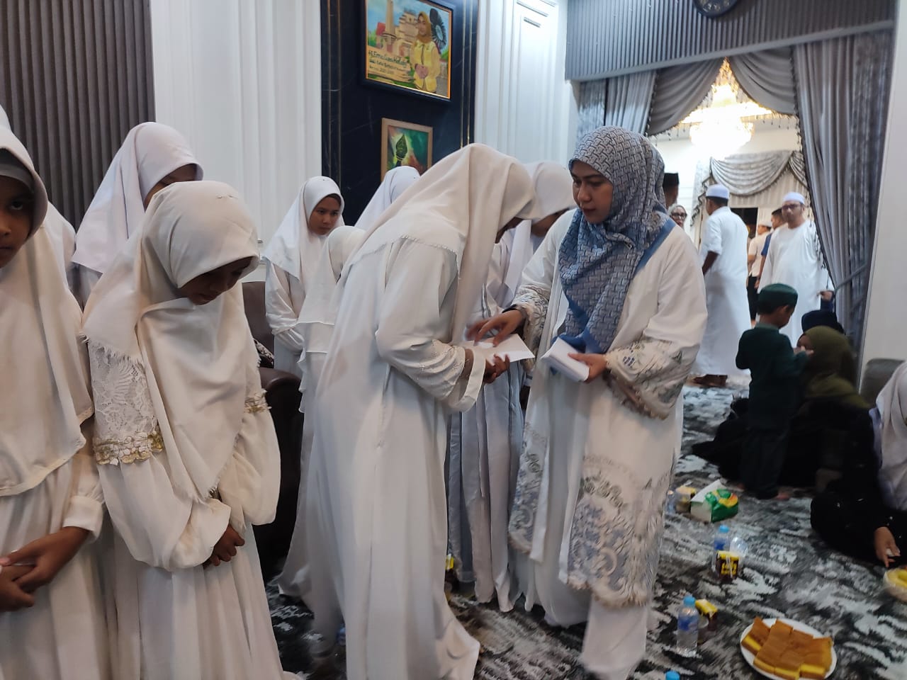 Hj. Erna Lisa Halaby Gelar Isra Mi’raj di Rumah Dinas Wali Kota, Menguatkan Silaturahmi dan Kepedulian