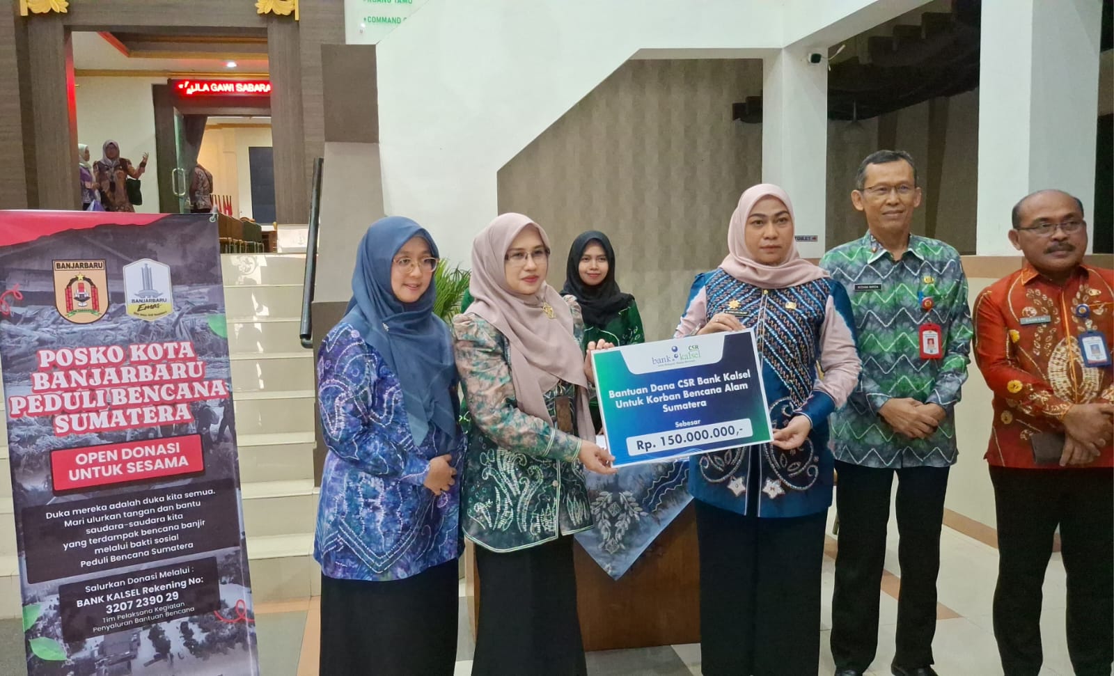 Solidaritas dari Banjarbaru, Wali Kota Hj. Erna Lisa Halaby Salurkan Donasi Rp 860 Juta untuk Korban Banjir Sumatra