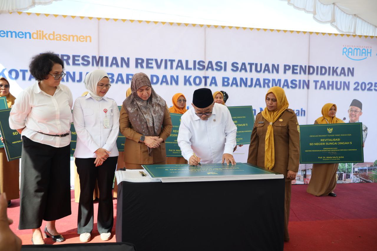 Wali Kota Banjarbaru Hj. Erna Lisa Halaby Tegaskan Dukungan Revitalisasi Sekolah Bersama Mendikdasmen