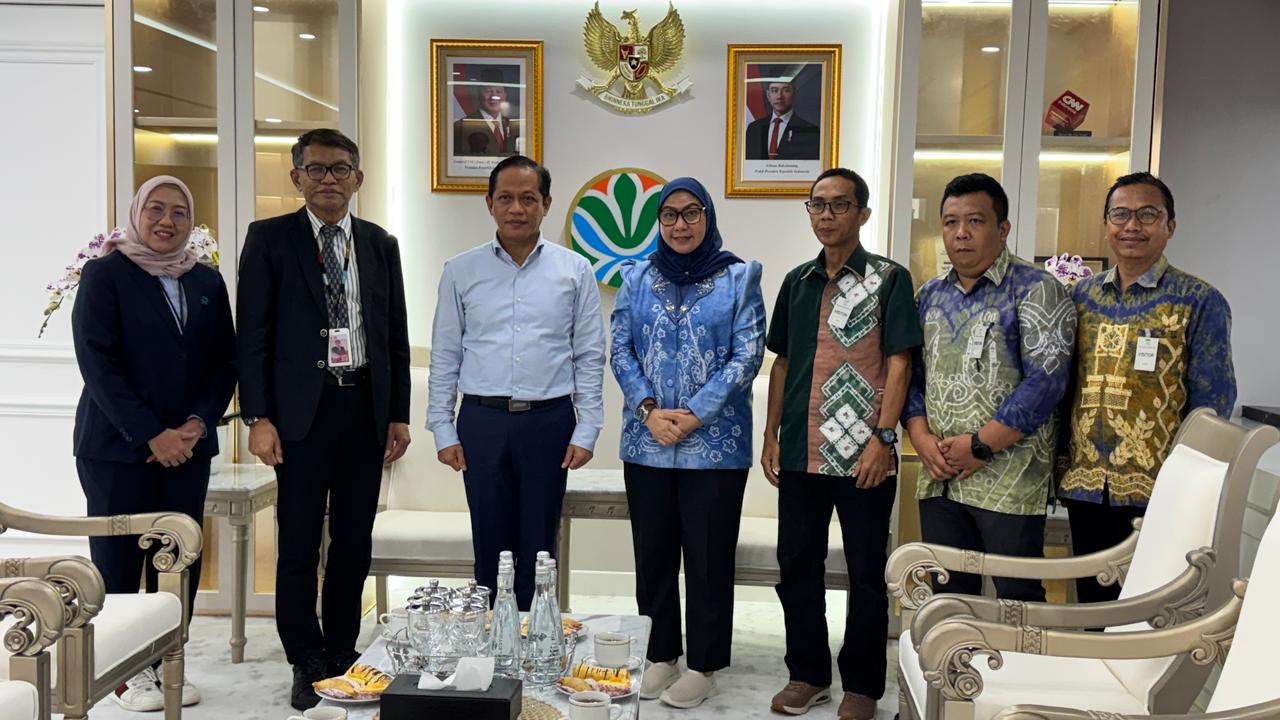 Usai Rakornas, Wali Kota Banjarbaru Hj Erna Lisa Halaby Temui Menteri Lingkungan Hidup, Tegaskan Komitmen Tangani Persoalan Sampah