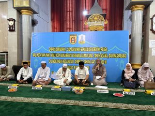 Safari Ramadan di Cempaka, Wali Kota Banjarbaru Hj. Erna Lisa Halaby Dorong Penguatan Sarana Ibadah dan Pendidikan Anak-Anak