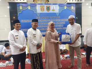 Dihadiri Gubernur Kalsel, Safari Ramadan Wali Kota Erna Lisa Halaby di Bumi Cahaya Bintang Disambut Apresiasi Warga