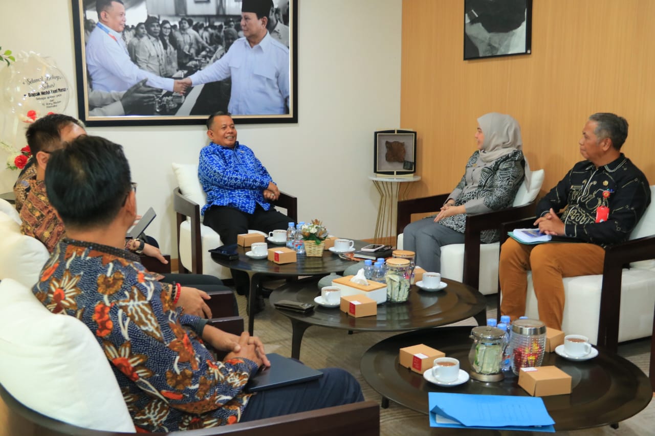 Wali Kota Hj. Erna Lisa Halaby Jemput Dukungan Pusat demi UMKM Banjarbaru Emas
