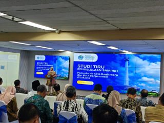 Yoni Setiawan Bersyukur: Dari Kelola Sampah Mandiri hingga Bertemu Menteri Hanif Bersama Wali Kota Lisa