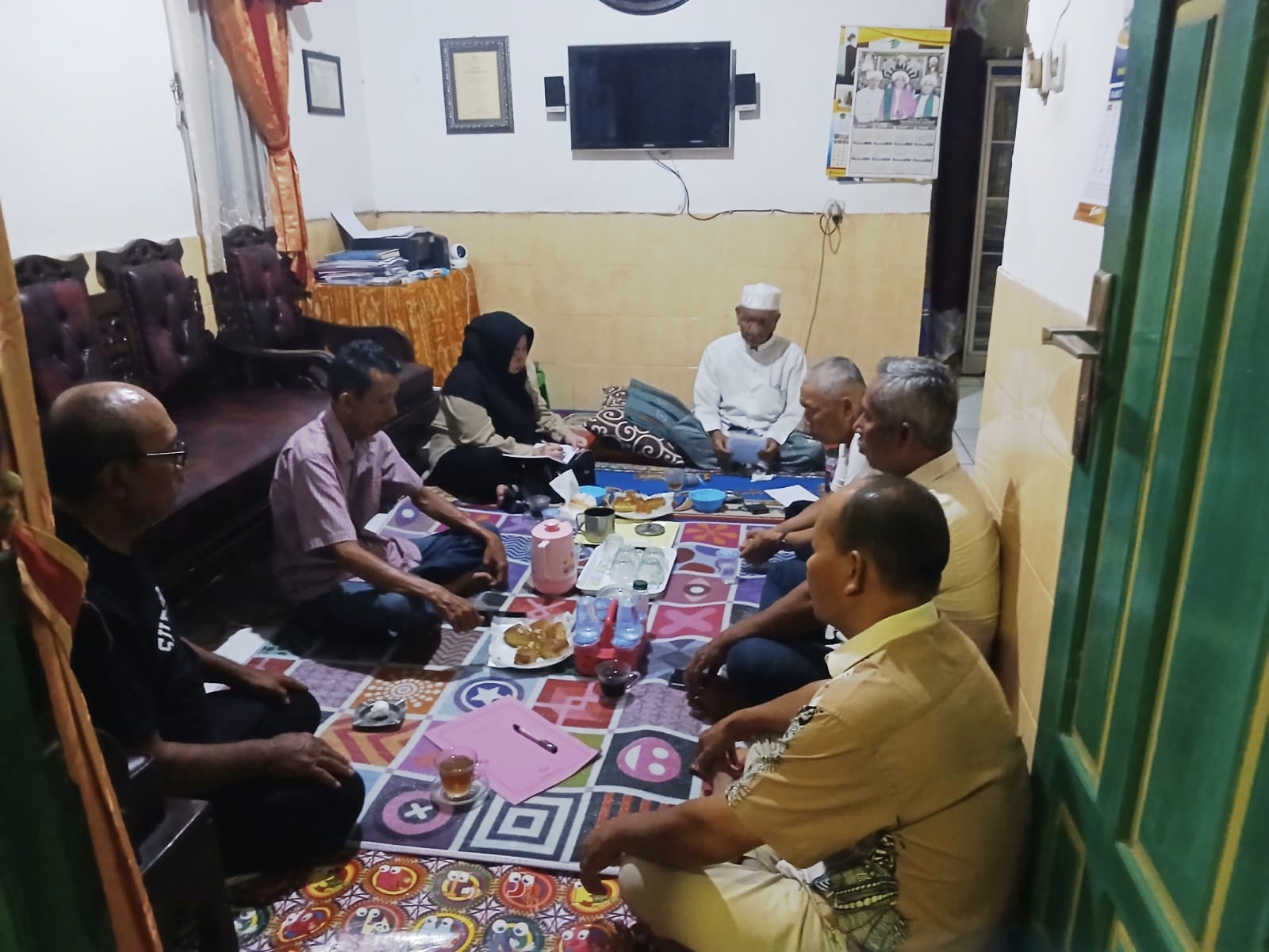 Lurah Syamsudin Noor Perkuat Pelayanan dan Gerakan Bersih RW 05