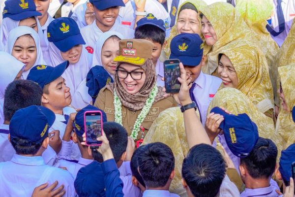 Wali Kota Lisa Tegas Larang Pungutan Perpisahan Sekolah di Banjarbaru