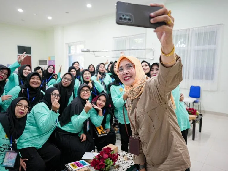 Banjarbaru Pantas Raih Penghargaan, Kepemimpinan Wali Kota Lisa Dinilai Kuat Menekan Stunting dan Kemiskinan