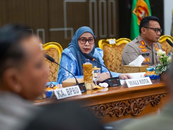 Pimpin Rakor Bersama Forkopimda, Wali Kota Tetapkan Status Banjarbaru Nyatakan Darurat Karhutla