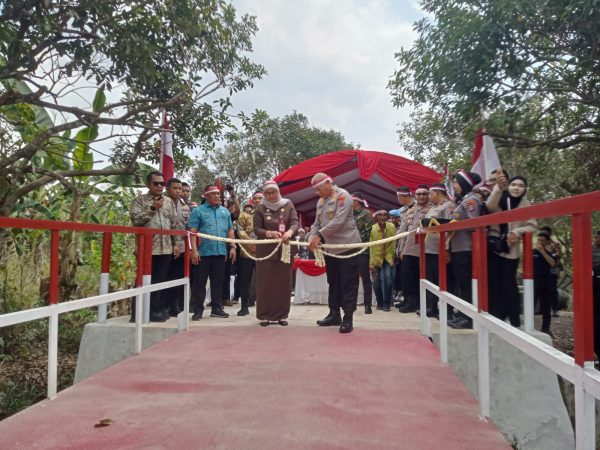 Wali Kota Banjarbaru Apresiasi Polda Kalsel Resmikan Jembatan Merah Putih di Guntung Manggis