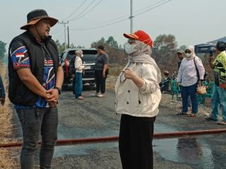 Sambangi Relawan Pemadaman Karhutla  di Laura, Wali Kota Bantu Dana Operasional