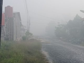 Banjarbaru Dikepung Kabut Asap Penderita ISPA Tembus Angka 21 Ribu, Dinkes Imbau Gunakan Masker dan Kurangi Keluar Rumah