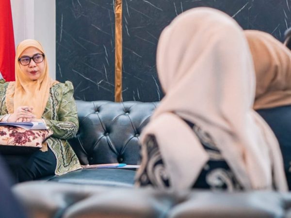 Dorong Kemampuan ASN, Wali Kota Banjarbaru Bahas Pengembangan Kemampuan ASN Bersama BLSDM Komdigi