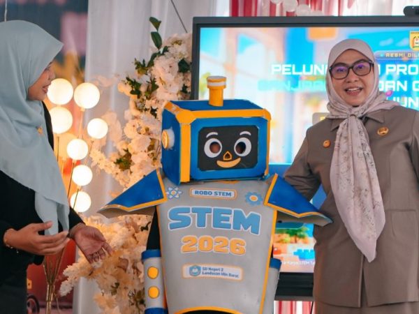 Luncurkan STEM di SDN 2 Landasan Ulin Barat, Ini Pesan Wali Kota Banjarbaru
